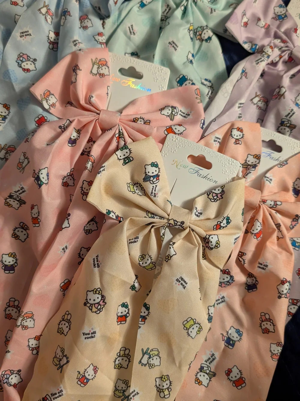 6 Hello Kitty Bow Hair